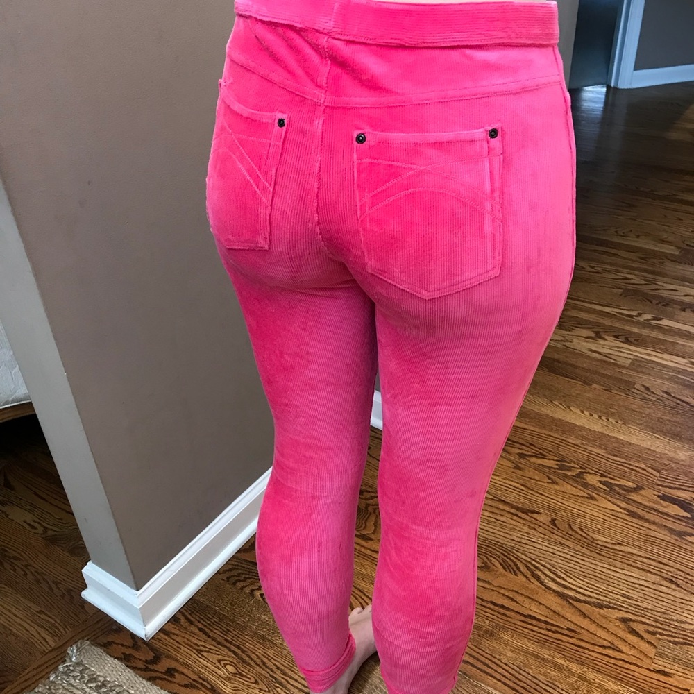 Hot pink velvet skinny Jegging pants.